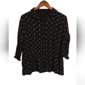Women's small Volcom button up long sleeve
